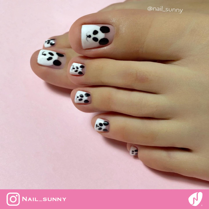 Panda Negative Space Toenails